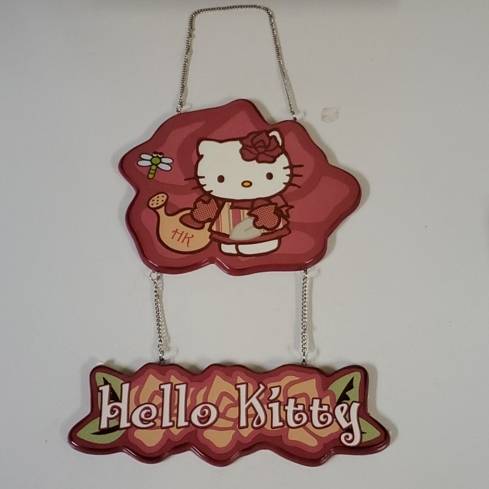 HELLO KITTY  hanging welcome garden sign